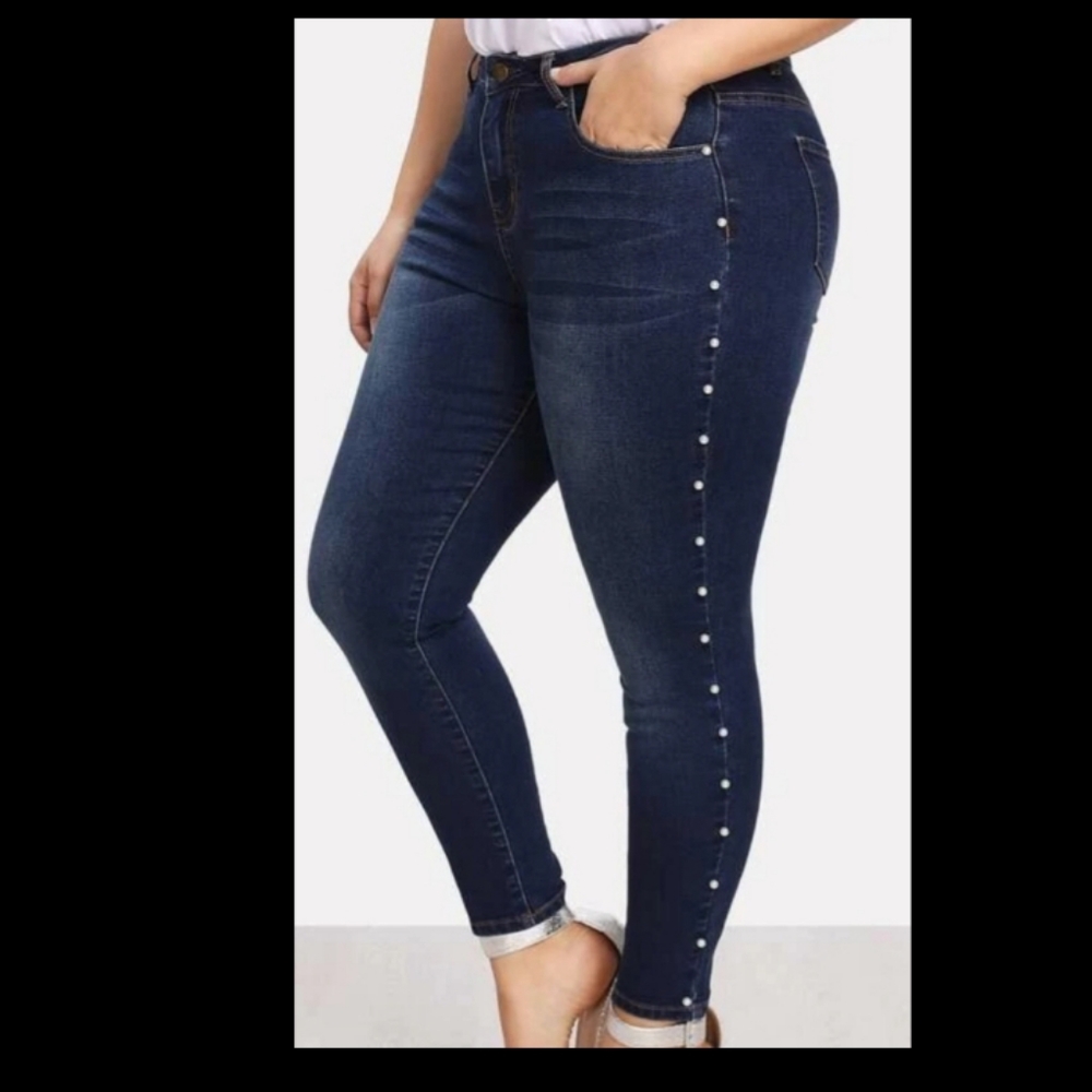 Jeans with pearls no tags but brand new